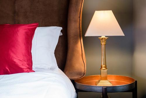 Saltmarshe Hall - image 3