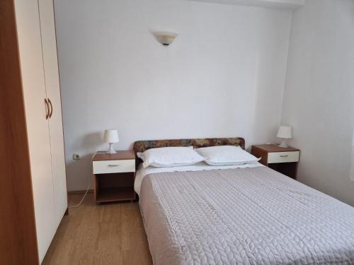 Two-Bedroom Apartment with Terrace image 5