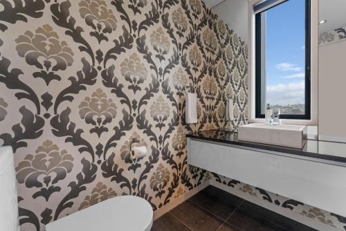 Three-Bedroom Apartment image 7
