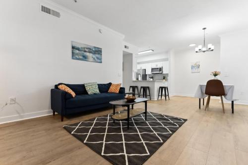 CozySuites Chandler 1BR with 2 pools & Jacuzzi 09 thumb 4
