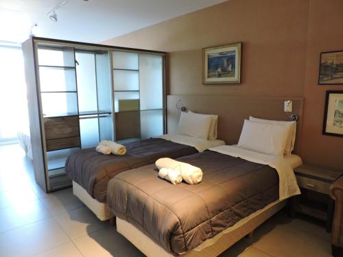 Deluxe Apartment with Balcony image 6