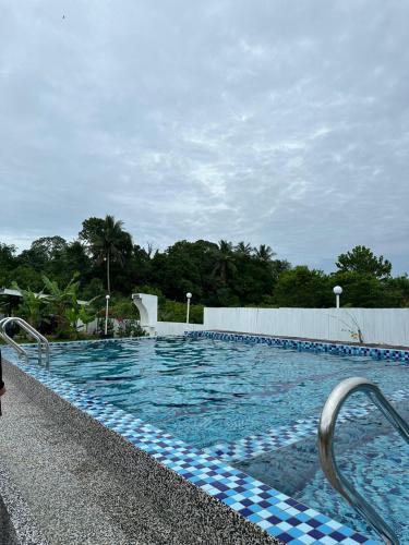 Tok Abah Cottage in เมลอร์