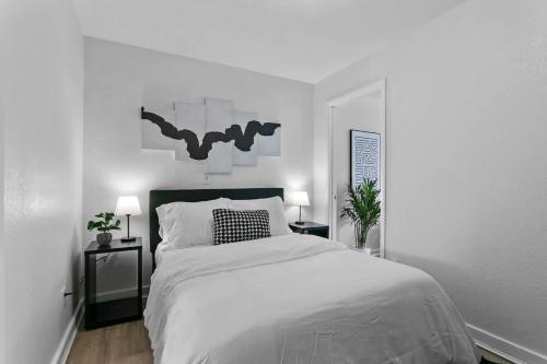 Zebra House - Close 2 all TampaBay has to offer in Tampa, USA