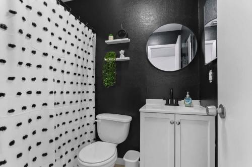 Zebra House - Close 2 all TampaBay has to offer in Tampa, USA