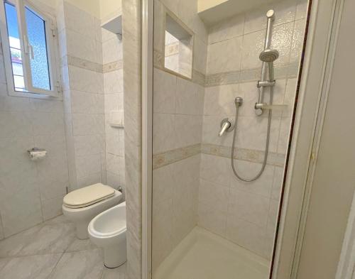 MARIA TERESA Apartment II - Refined Living with Excellent City Links - Via Alessandria - QUARTIERE TRIESTE, Rom (Foto 9)