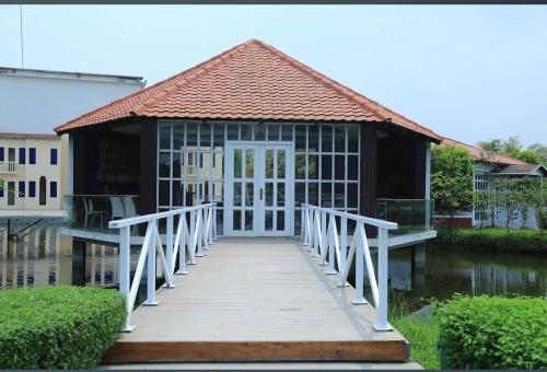 Crown Euro Inn Hotel and Resort in Baroipara