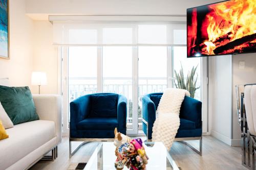 Three-Bedroom Apartment with Balcony image 10