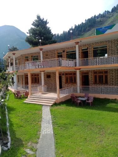 Hotel Pine Grove Naran, Nārān
