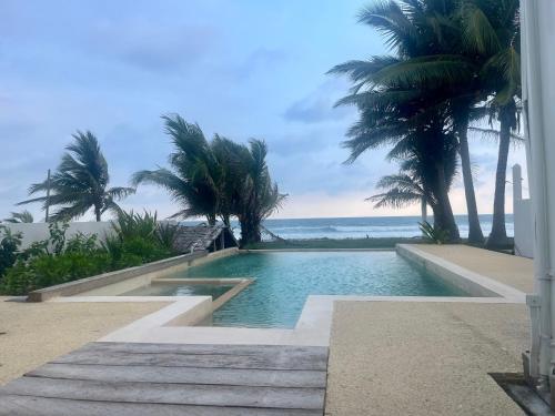 Over Seas in Barra De Potosi