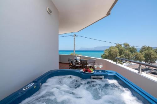 Hot tub, Christina Beach Hotel in Kissamos