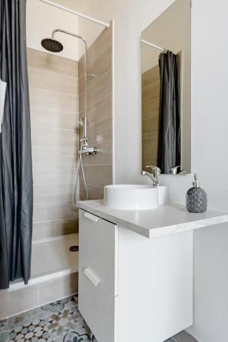 Superbe chambre privée avec douche proche gare TGV, Marseille (fotografie 4)