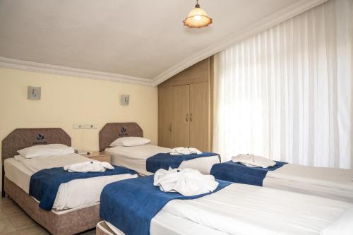 Berrak Su Hotel Room Type - Standard Triple Room