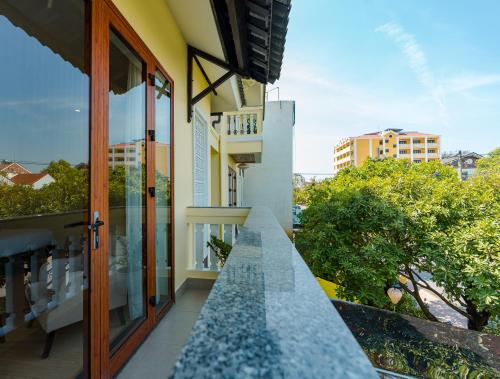 Dubai Villa Boutique Hotel Hoi An - 발코니/테라스