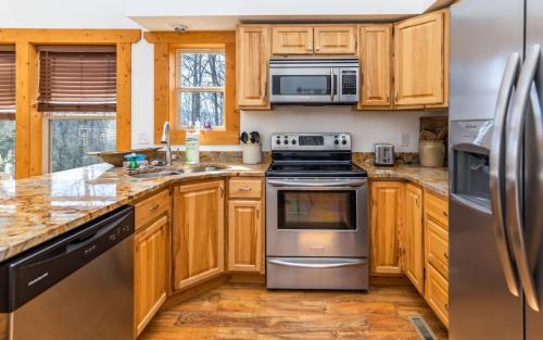 Woodland Chalet in Sevierville, USA
