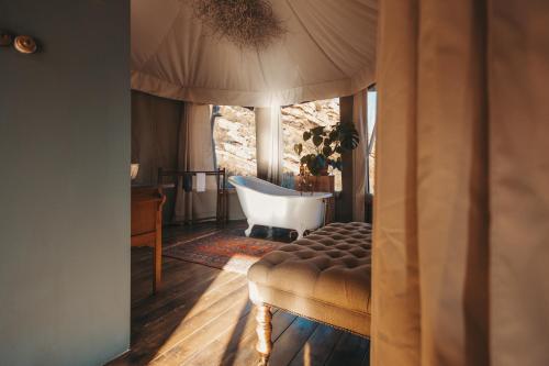 Elements Luxury Tent in 陶斯河