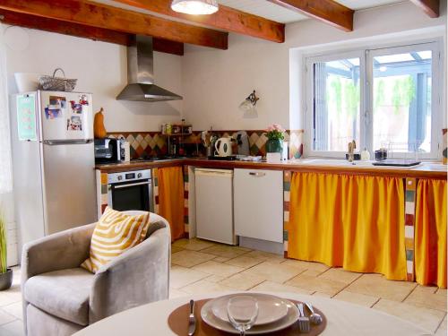 Charme & comfort, Terrace, 5 minutes by boat from Lorient in Locmiquélic