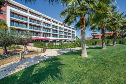 Areias Village Beach Suite Hotel