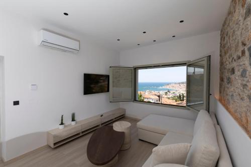 Constantine's Residence in Varella