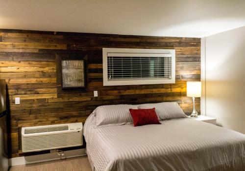 Lake Placid Inn: Residences - image 6