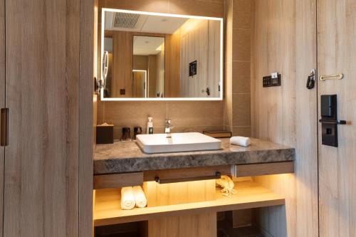 Superior Double Room image 4