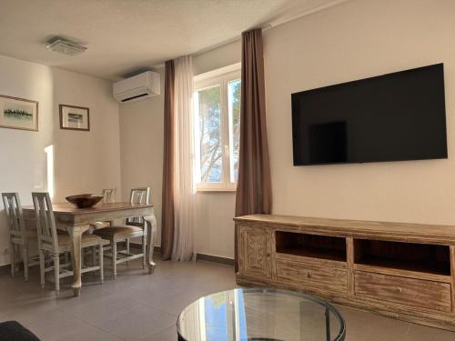 Deluxe Apartment image 1