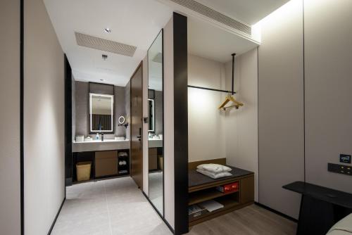 Jimu Double Room room in Atour Hotel Hangzhou Binjiang Yuanlun Building