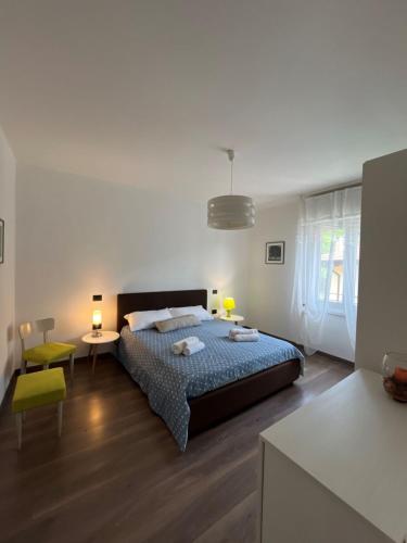 THE SUNFLOWER APARTMENT in Ronzo Chienis