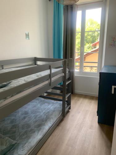 Appt 3 ch au 1er avec jardin partagé (Appt 3 ch au 1er avec jardin partage) in Loures-Barousse