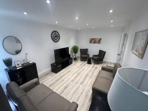 101 Modern 4 Bedroom Home gîte à louer East Tilbury Railway Station