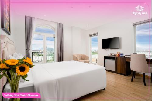 Junior Suite with Balcony image 2