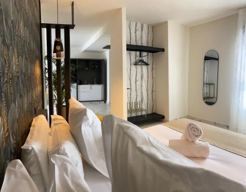 Square Suite image 6