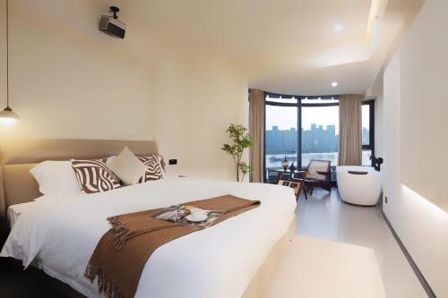 Changsha AquaEdge Hotel Wuyi Square长沙悦己阅湘江酒店 in Kaifu