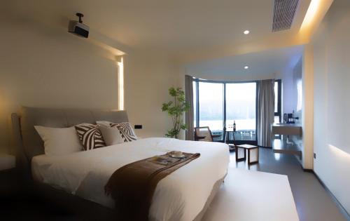 Changsha AquaEdge Hotel Wuyi Square长沙悦己阅湘江酒店 in Kaifu