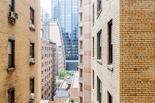 Blueground Midtown West washerdryer nr Central Park NYC-1877, New York (photo 4)