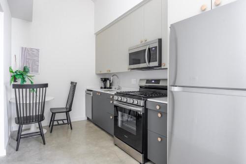 Blueground Palms view nr Culver City Park LAX-1374, Los Ángeles (foto 7)