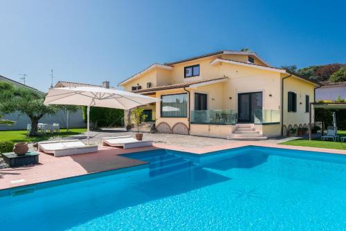 Luxury Duplex Suite in Villa with Private Pool - Near Rome & Ostia gîte à louer Castel Porziano