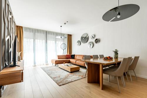Emerald Downtown Luxury Suites by Continental Group - image 6