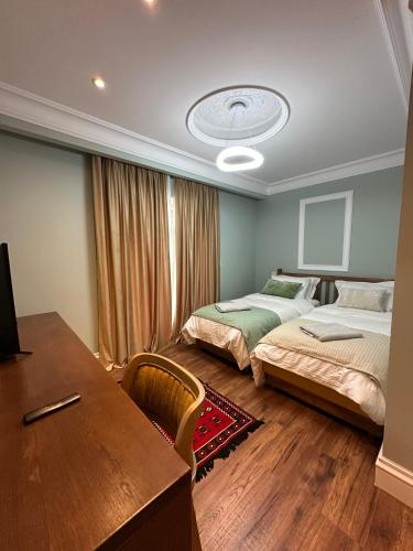Flored Hotel in Rabdisht