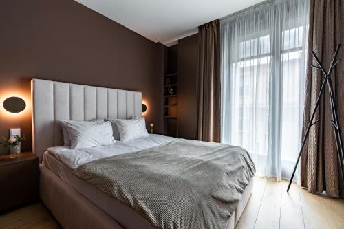 Emerald Downtown Luxury Suites by Continental Group - image 3