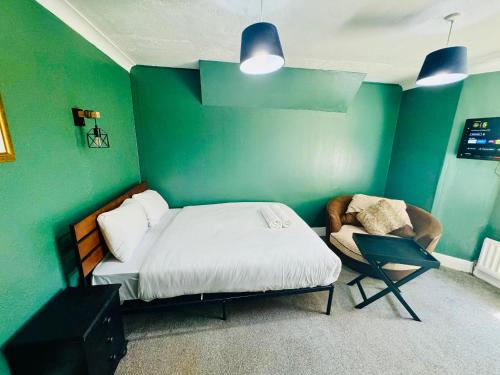 Standard Double Room image 8