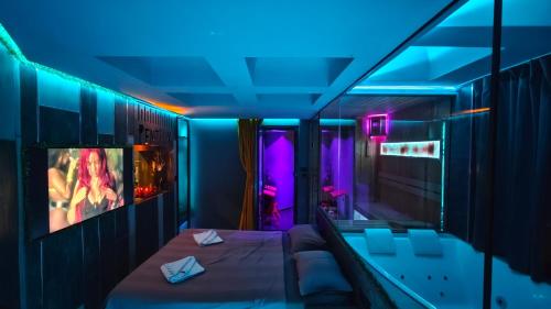 PentLux - SPA Penthouse in the heart of Skopje, Skopje (Foto 8)