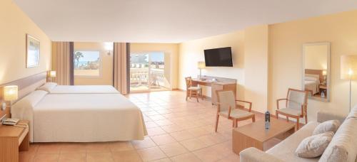 Hotel RH Casablanca Suites in Peniscola