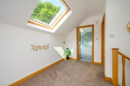 RC7B - Cozy Double Room in West Yorkshire in Batley