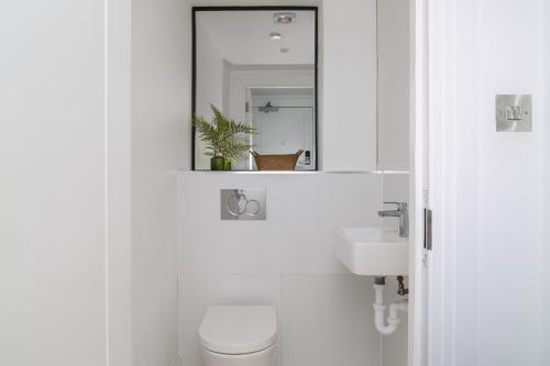 Urban Stay Oxford Circus Apartments - image 2