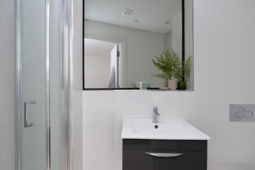 Urban Stay Oxford Circus Apartments - image 9