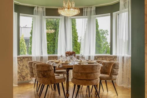 Facilities, Jakobsoni 1937 in Viljandi