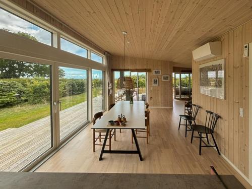 ทัศนียภาพภายนอกโรงแรม, Beautiful Setting By The Sea With Light And Sky in เกรนา