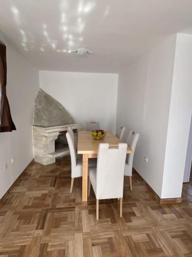 Kuća za odmor Lotas (Kuca za odmor Lotas) in Gornji Budacki