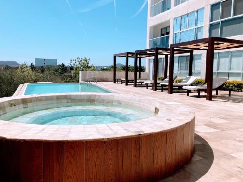 Marina de Lujo, Albercas, Jacuzzi, Game room