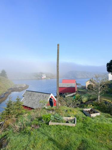 外部景觀, Historic Villa By The Sea In Solund in 哈爾德百克